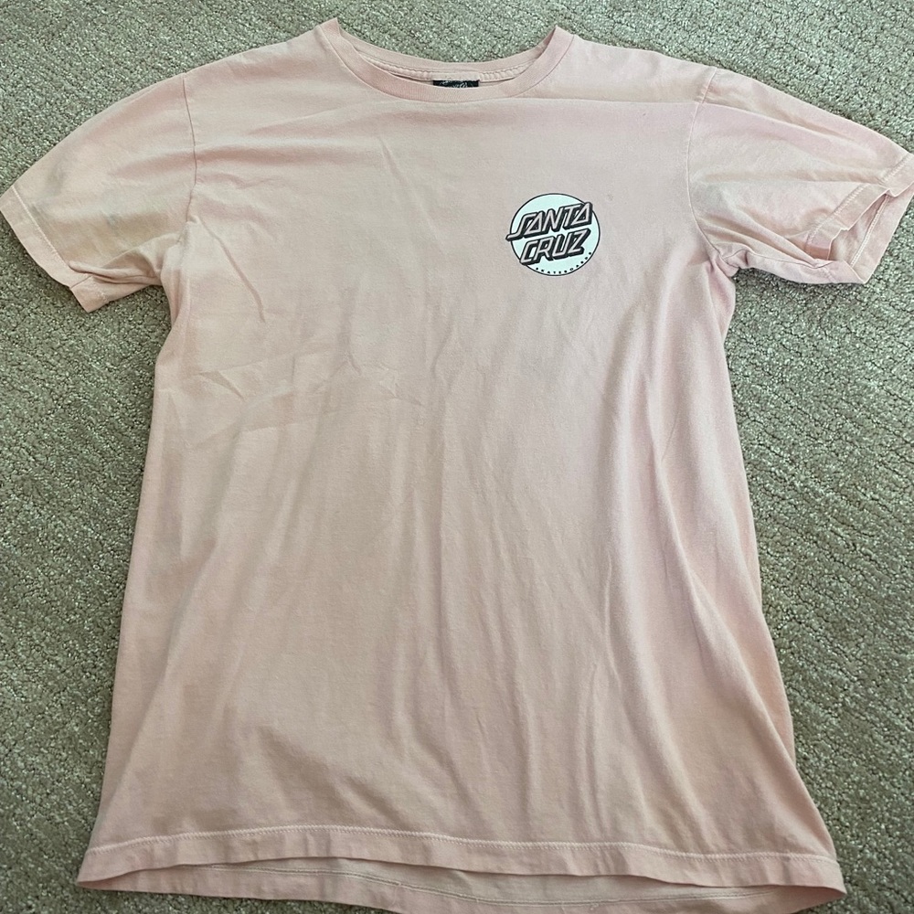 Small women’s light pink Santa Cruz short sleeve